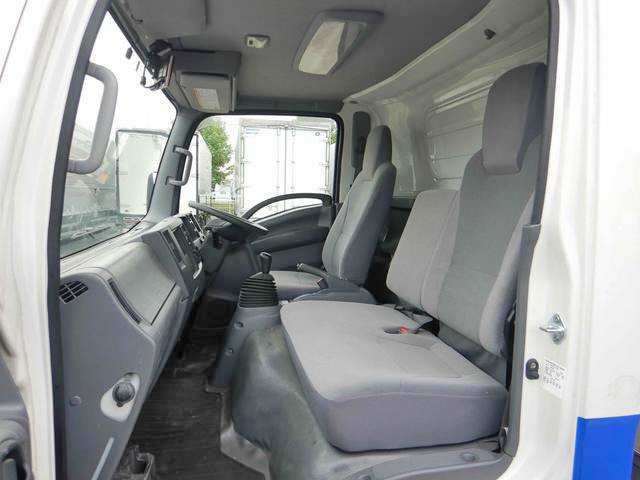 いすゞエルフパネルバン小型（2t・3t）[写真17]