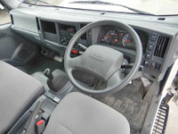 いすゞエルフパネルバン小型（2t・3t）[写真18]