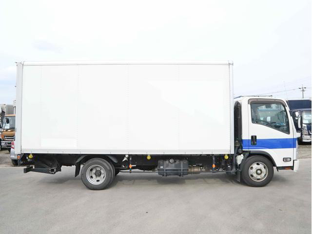 いすゞエルフパネルバン小型（2t・3t）[写真04]