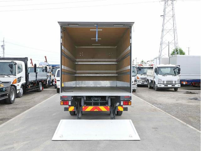いすゞエルフパネルバン小型（2t・3t）[写真08]