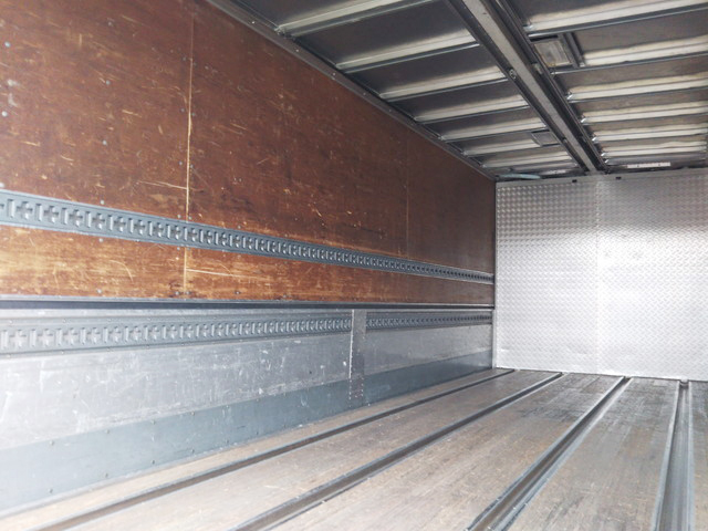 三菱ふそうファイターアルミウイング増トン（6t・8t）[写真10]