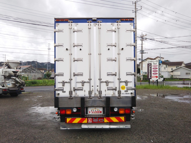 三菱ふそうファイターアルミウイング増トン（6t・8t）[写真09]