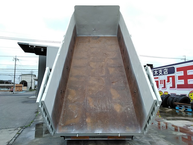 いすゞフォワード深ダンプ（土砂禁ダンプ）中型（4t）[写真13]