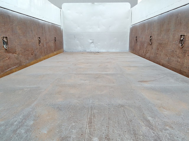 いすゞフォワード深ダンプ（土砂禁ダンプ）中型（4t）[写真16]