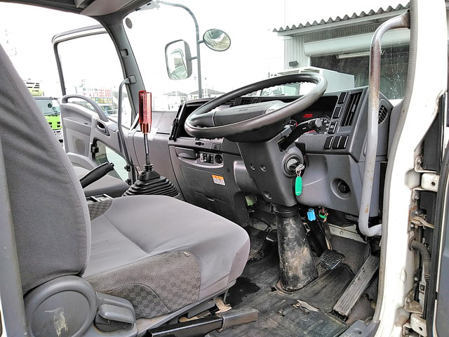 いすゞフォワード深ダンプ（土砂禁ダンプ）中型（4t）[写真31]