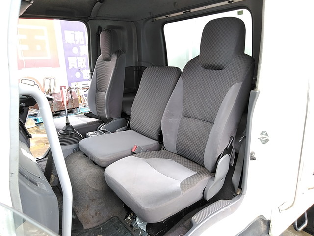 いすゞフォワード深ダンプ（土砂禁ダンプ）中型（4t）[写真32]