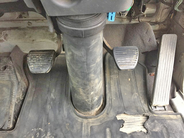 いすゞフォワード深ダンプ（土砂禁ダンプ）中型（4t）[写真37]