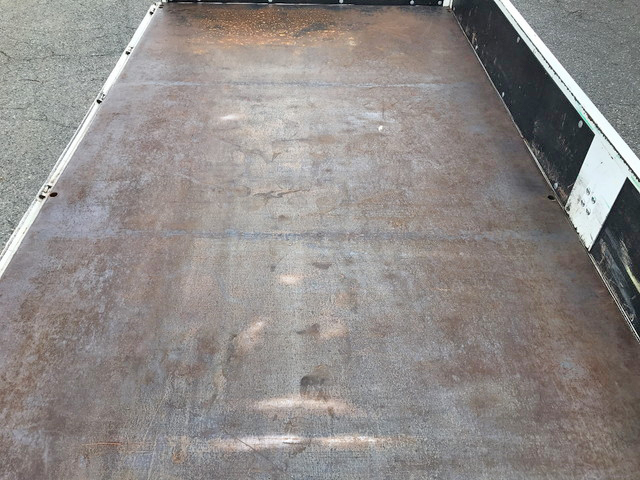 三菱ふそうキャンター平ボディ小型（2t・3t）[写真13]