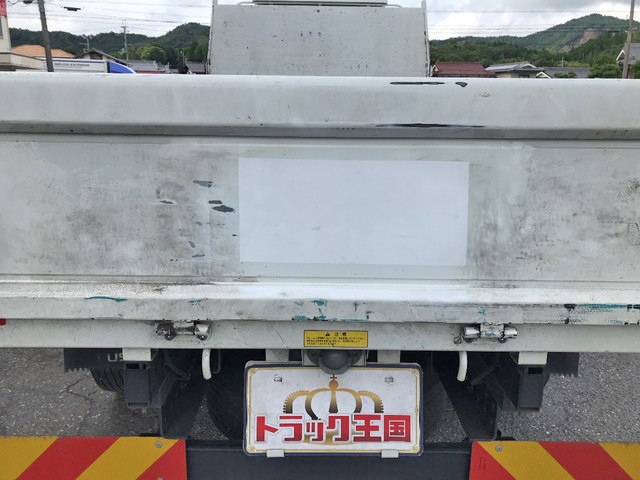 三菱ふそうキャンター平ボディ小型（2t・3t）[写真16]