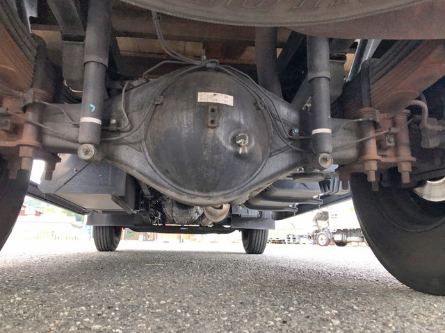 三菱ふそうキャンター平ボディ小型（2t・3t）[写真23]