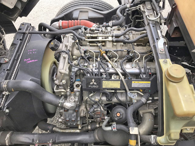 三菱ふそうキャンター平ボディ小型（2t・3t）[写真27]