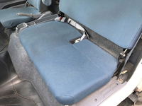 三菱ふそうキャンター平ボディ小型（2t・3t）[写真32]