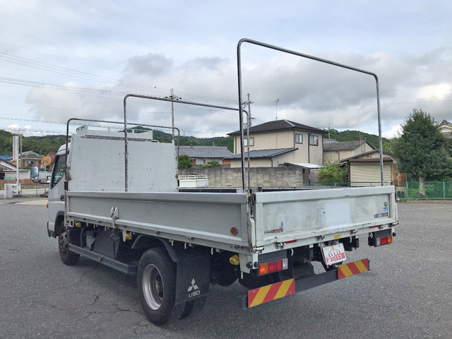 三菱ふそうキャンター平ボディ小型（2t・3t）[写真04]
