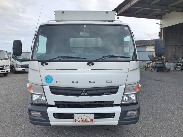 三菱ふそうキャンター平ボディ小型（2t・3t）[写真07]