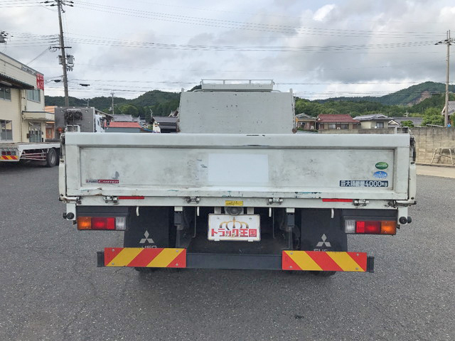 三菱ふそうキャンター平ボディ小型（2t・3t）[写真08]