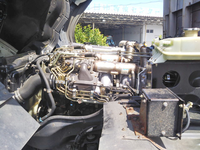 三菱ふそうスーパーグレートアルミブロック大型（10t）[写真22]