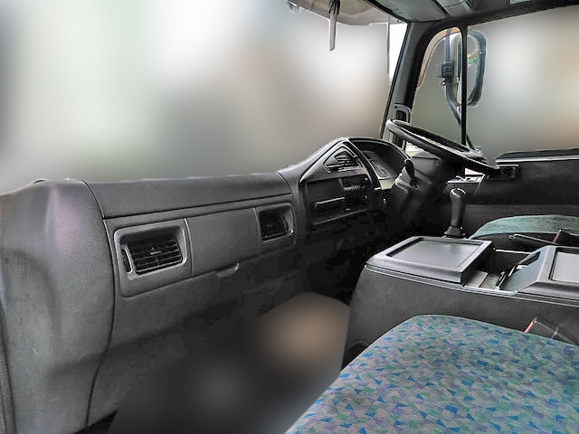 日野レンジャー平ボディ中型（4t）[写真28]