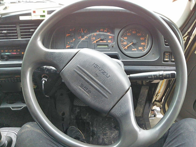 いすゞフォワードクレーン4段中型（4t）[写真35]