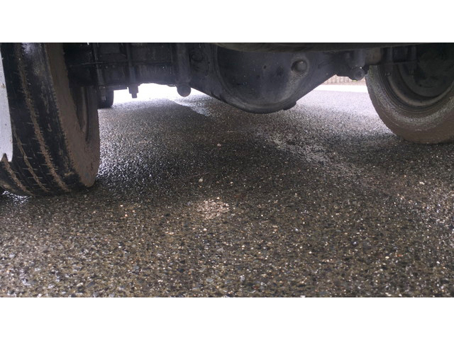 三菱ふそうキャンター平ボディ小型（2t・3t）[写真15]