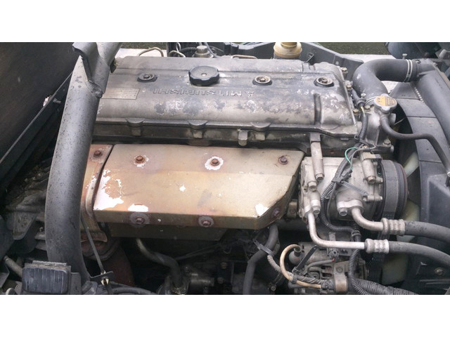 三菱ふそうキャンター平ボディ小型（2t・3t）[写真17]