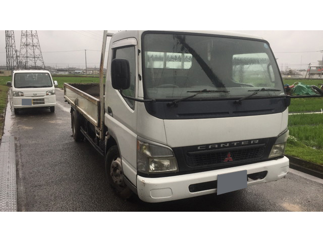 三菱ふそうキャンター平ボディ小型（2t・3t）[写真02]