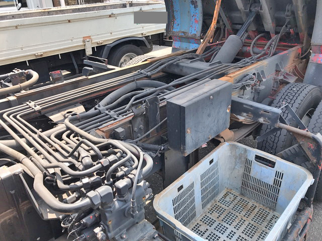 日野レンジャーパッカー車（塵芥車）中型（4t）[写真17]