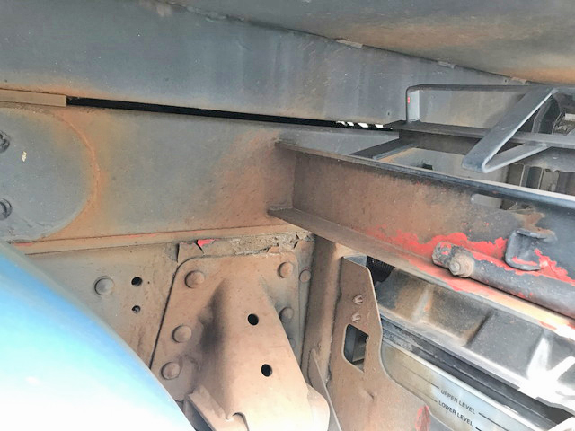 日野レンジャーパッカー車（塵芥車）中型（4t）[写真21]