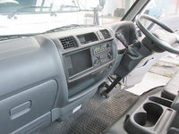 マツダボンゴ平ボディ小型（2t・3t）[写真15]