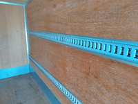 三菱ふそうキャンターアルミバン小型（2t・3t）[写真11]