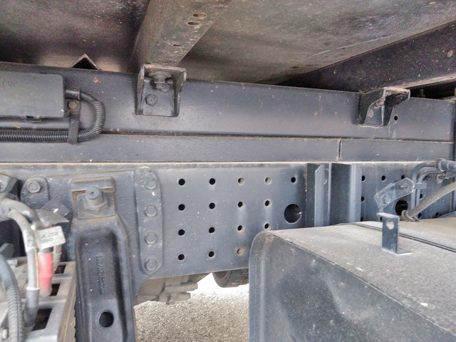 三菱ふそうキャンターアルミバン小型（2t・3t）[写真15]