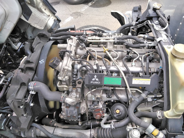 三菱ふそうキャンターアルミバン小型（2t・3t）[写真21]