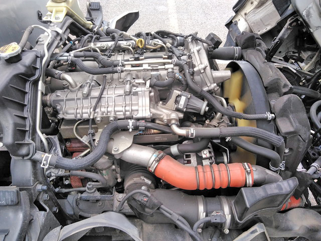 三菱ふそうキャンターアルミバン小型（2t・3t）[写真22]