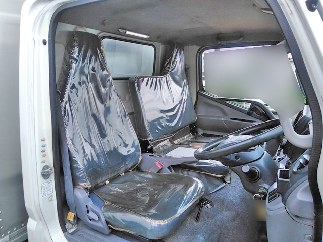 三菱ふそうキャンターアルミバン小型（2t・3t）[写真24]