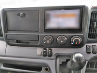 三菱ふそうキャンターアルミバン小型（2t・3t）[写真30]