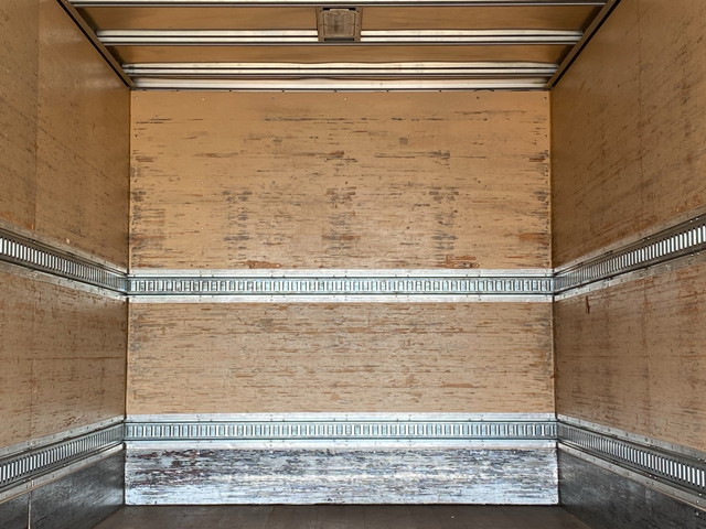 日野レンジャーアルミバン中型（4t）[写真13]