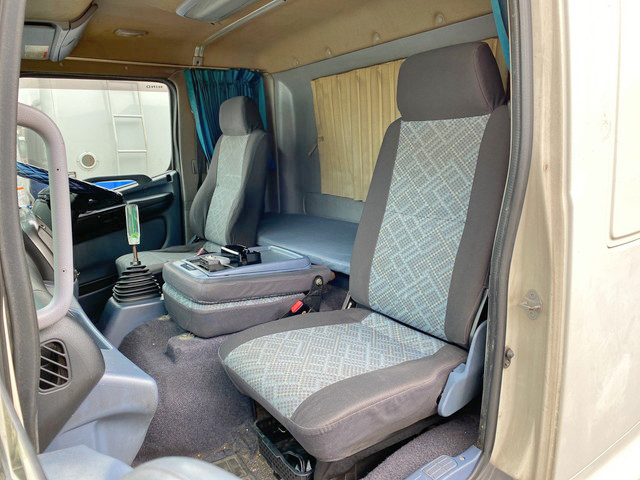 日野レンジャーアルミバン中型（4t）[写真30]