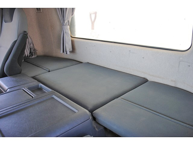 三菱ふそうスーパーグレートダンプ大型（10t）[写真28]