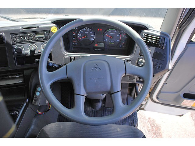 三菱ふそうスーパーグレートダンプ大型（10t）[写真33]