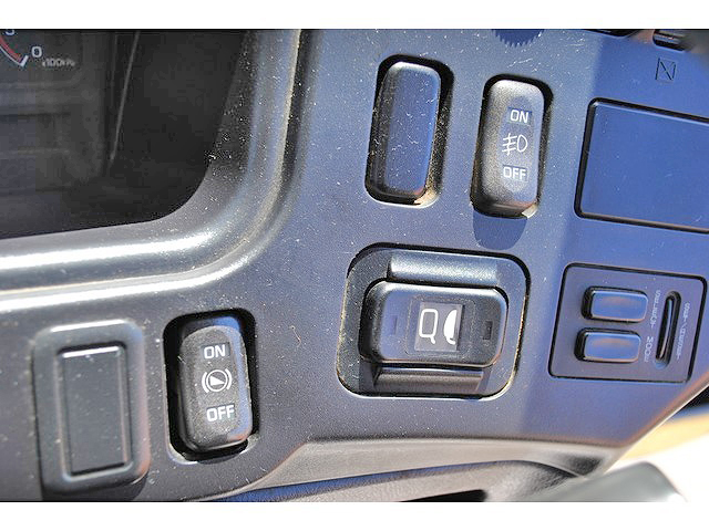 三菱ふそうスーパーグレートダンプ大型（10t）[写真35]