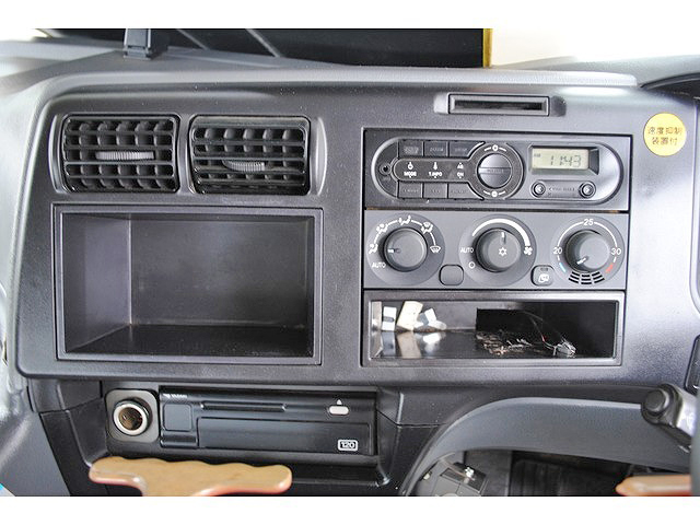 三菱ふそうスーパーグレートダンプ大型（10t）[写真36]
