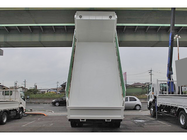 三菱ふそうスーパーグレートダンプ大型（10t）[写真07]