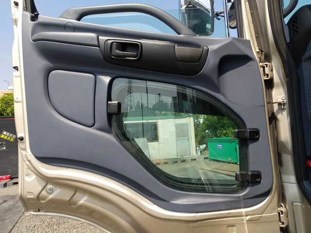 日野プロフィアアルミブロック大型（10t）[写真23]