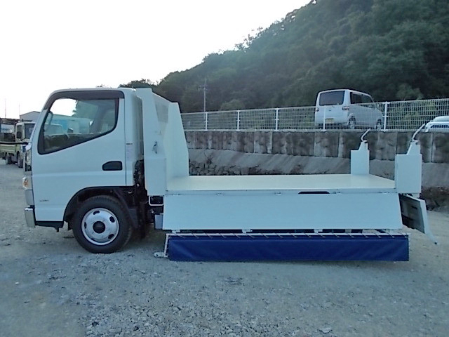 三菱ふそうキャンターダンプ小型（2t・3t）[写真11]