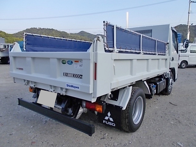三菱ふそうキャンターダンプ小型（2t・3t）[写真23]