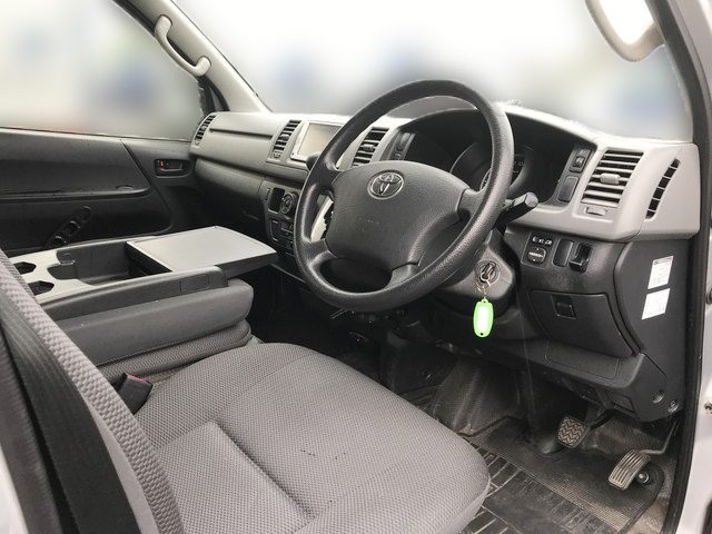トヨタハイエースバン小型（2t・3t）[写真11]