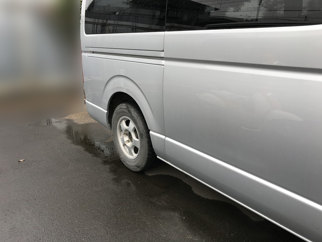 トヨタハイエースバン小型（2t・3t）[写真13]