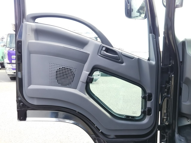 いすゞフォワードクレーン3段中型（4t）[写真26]