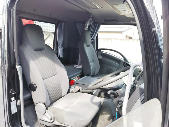 いすゞフォワードクレーン3段中型（4t）[写真29]