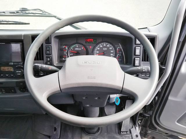 いすゞフォワードクレーン3段中型（4t）[写真37]