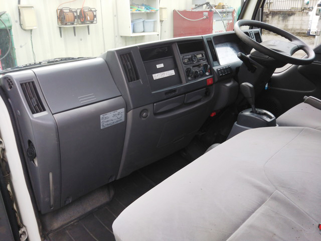 いすゞエルフダブルキャブ（Wキャブ）小型（2t・3t）[写真32]